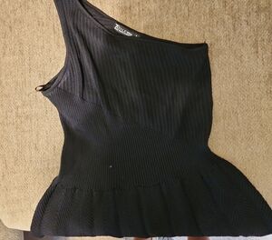 7th Ave Design StudioElegant Black One-Shoulder Top